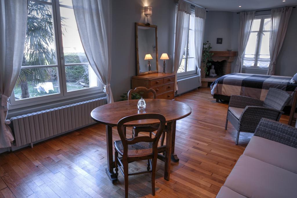 Frühstückspension D'hote La Bacotterie Bois-le-Roi (Seine-et-Marne)